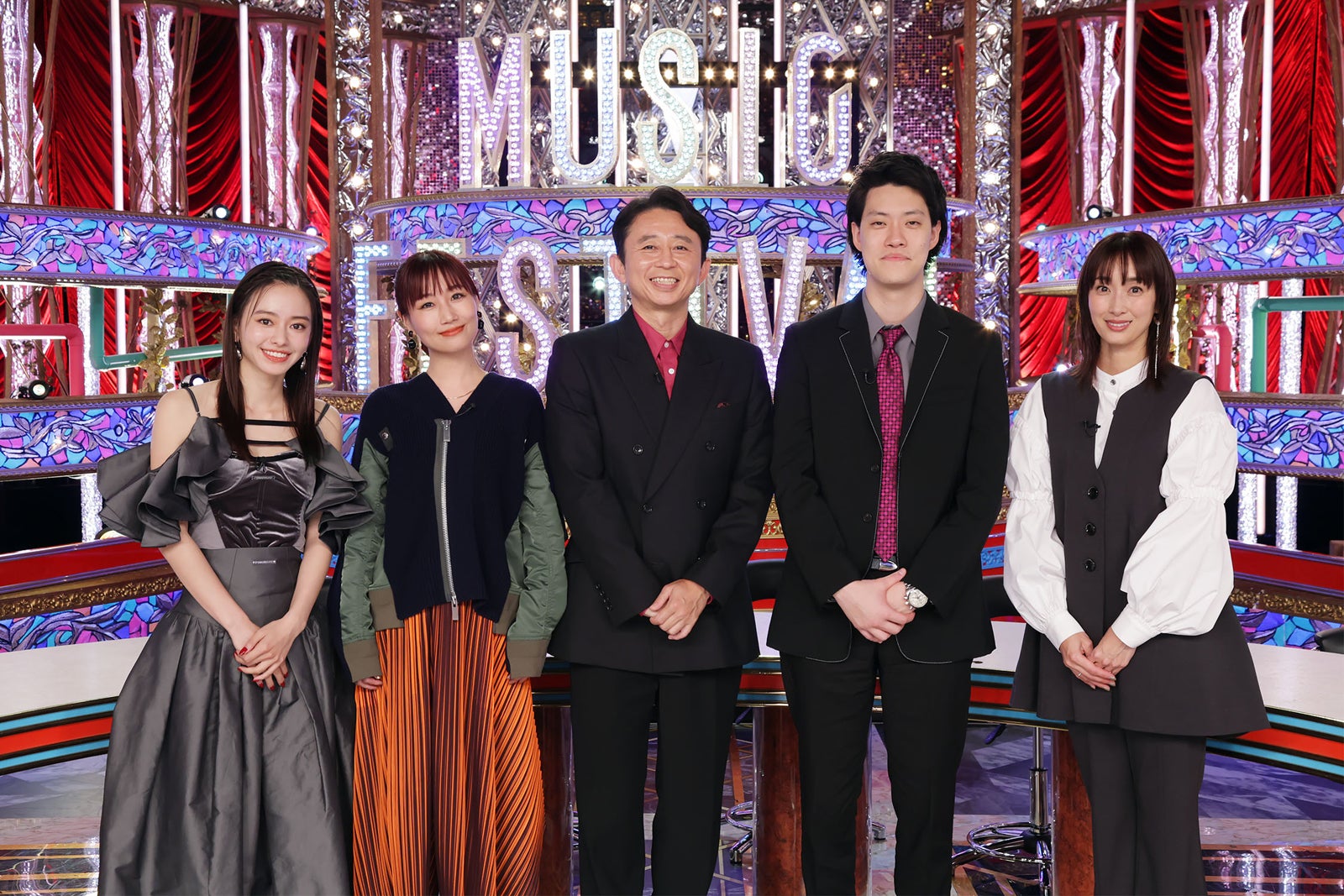 山本舞香、大塚愛、有吉弘行、粗品、坂下千里子（C）テレビ東京