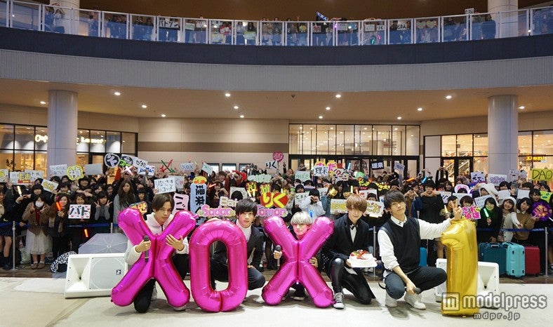 次世代イケメン読モグループ・XOX、ファンからのサプライズに感動の嵐