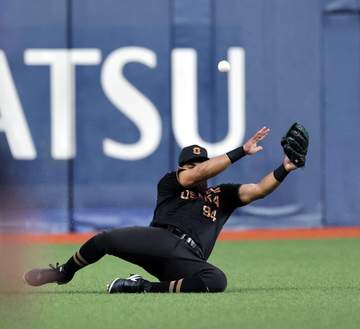阪神2カード連続負け越し、巨人に同率首位に並ばれる 拙守＆拙攻に京セラドームため息