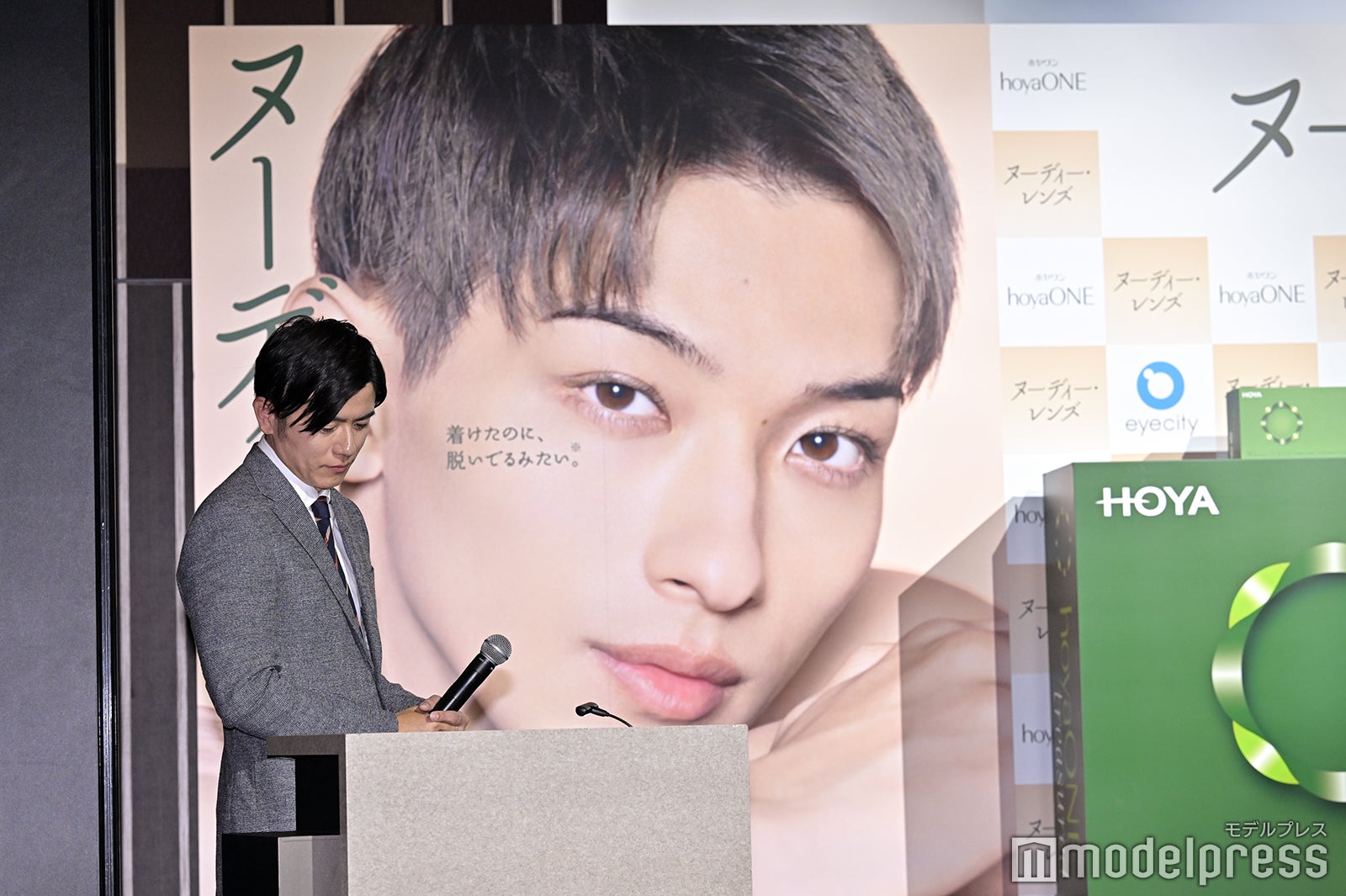 横浜流星の巨大パネル（C）モデルプレス