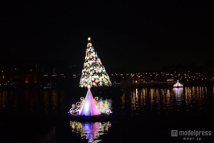 画像3 5 ディズニーシー クリスマスムード満載のスペシャルな夜をお届け モデルプレス 画像3 5 ディズニーシー クリスマスムード満載のスペシャルな夜をお届け モデルプレス