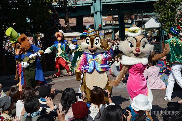 「ホリデーグリーティング・フロム・セブンポート」クラリス、チップ