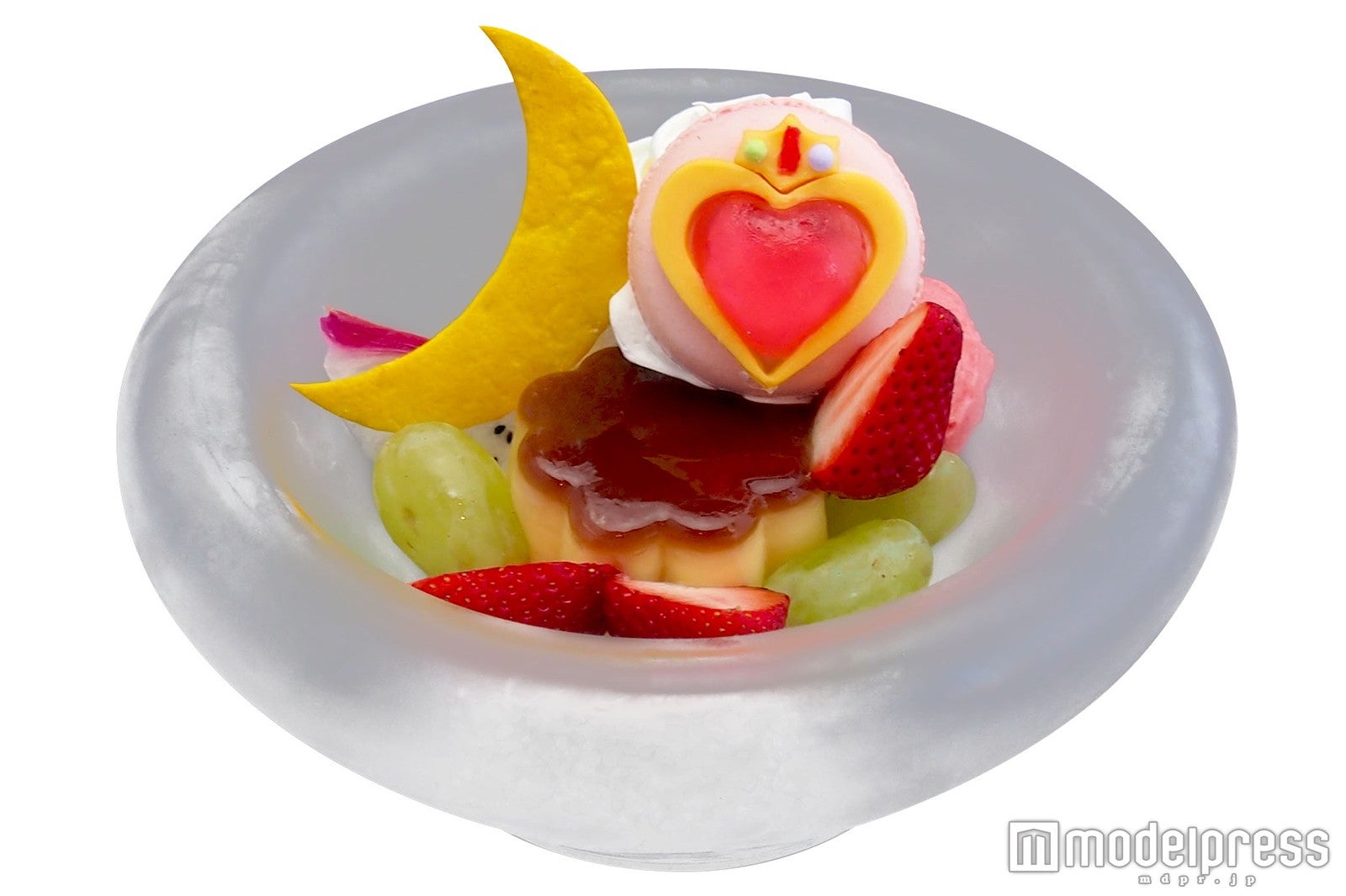 「ちびうさのプリン・ア・ラ・モード」1，100円／画像提供：森アーツセンター