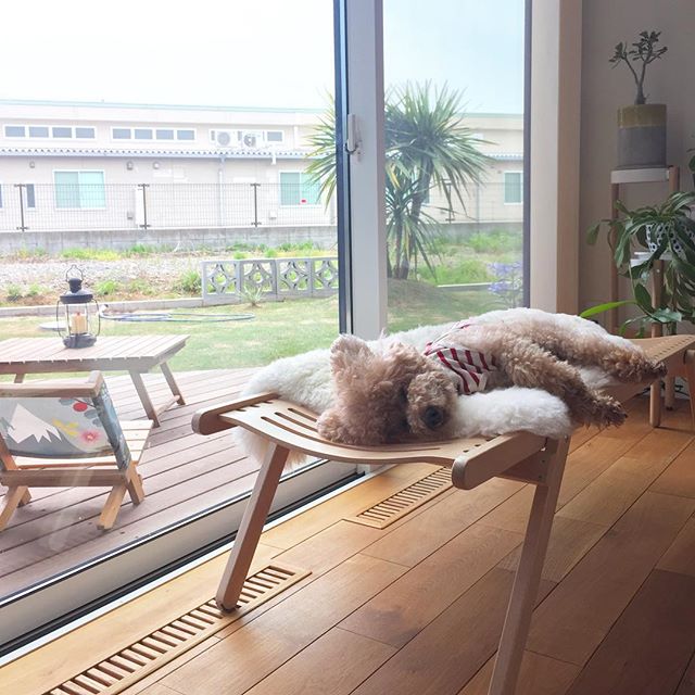 おしゃれなガーデンテーブルをdiyしよう 自作アイテムでお庭をもっと癒しの空間に モデルプレス おしゃれなガーデンテーブルをdiyしよう 自作アイテムでお庭をもっと癒しの空間に モデルプレス