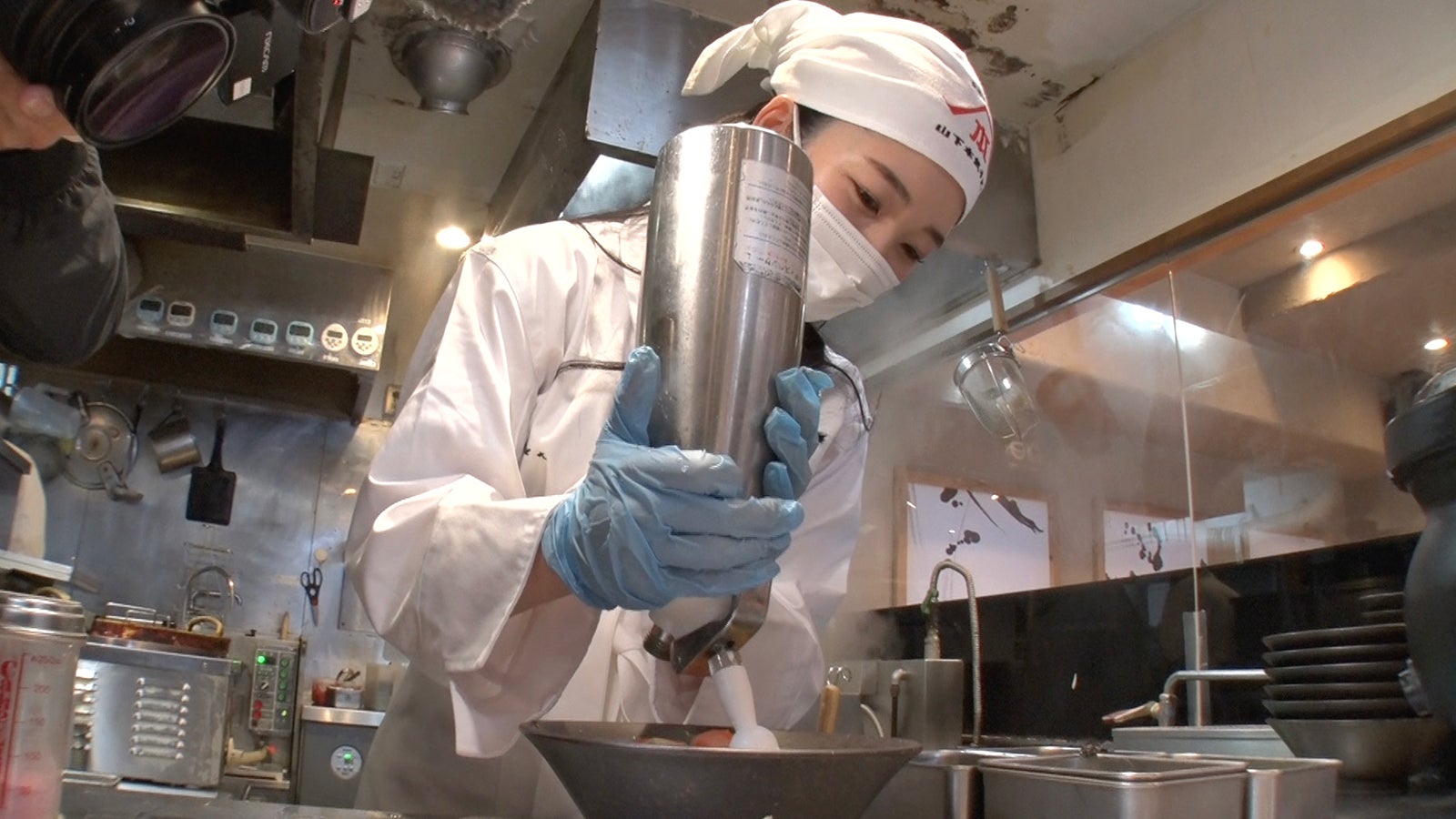 服部彩香 （C）BS-TBS