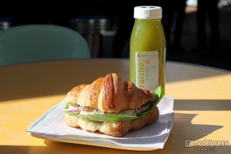 ツナサンドイッチ（ブロッコリー）＄11