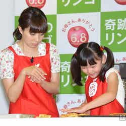 (左から)菅野美穂、畠山紬