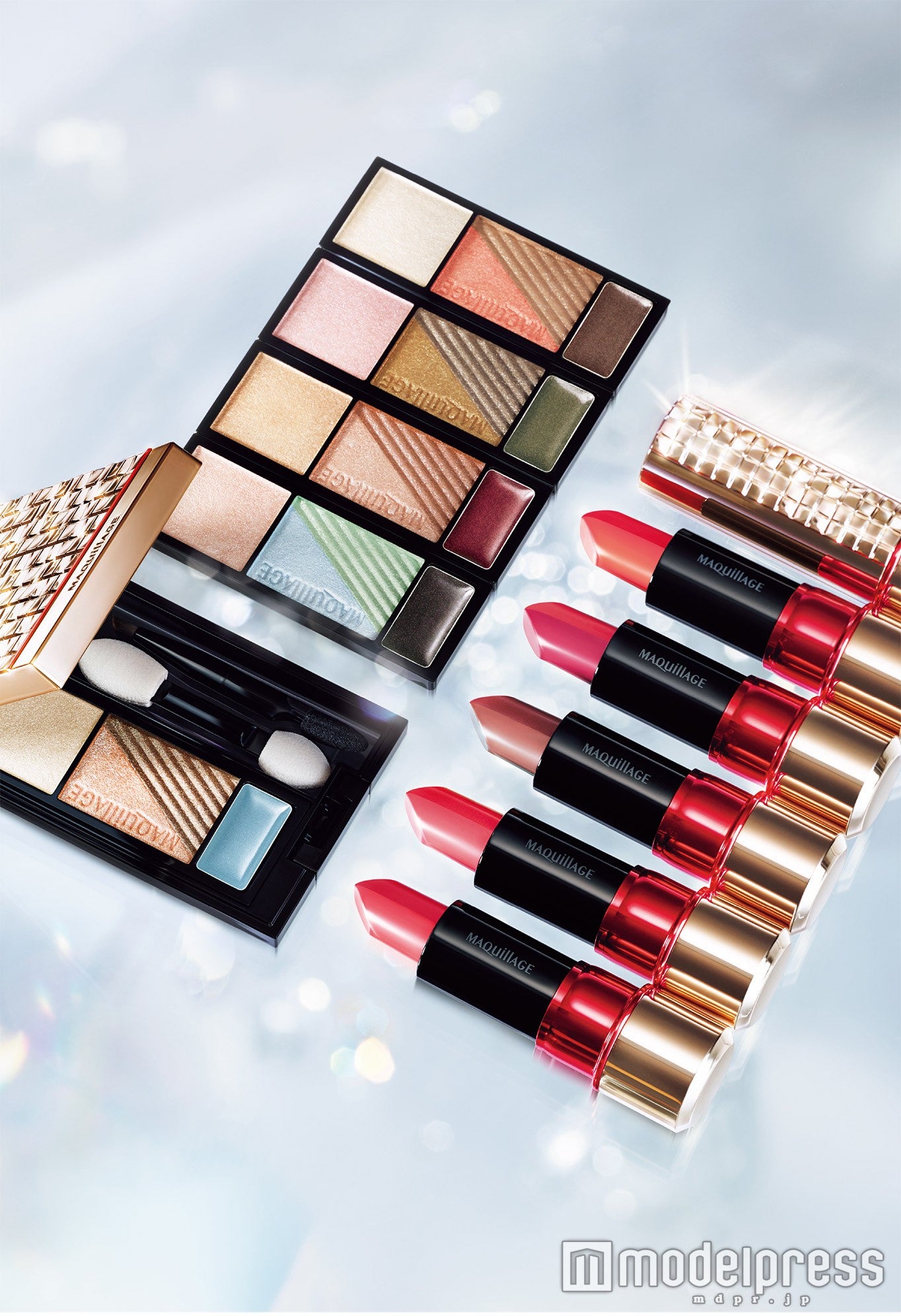 目もとや口もとにスパイスカラーを効かせることで、グッと色っぽく変身できる