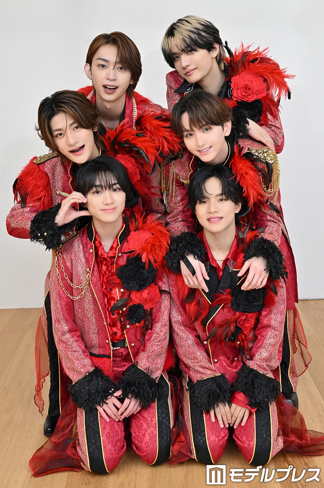 Lienel/(上段)近藤駿太、高桑真之(中段)芳賀柊斗、高岡ミロ(下段)森田璃空、武田創世(C)モデルプレス