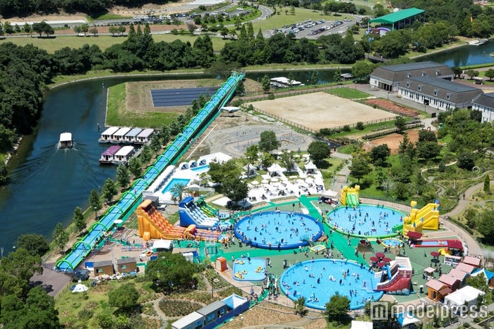 大阪に夏限定ウォーターパーク誕生 スライダー 巨大プールが集う 水の王国 女子旅プレス