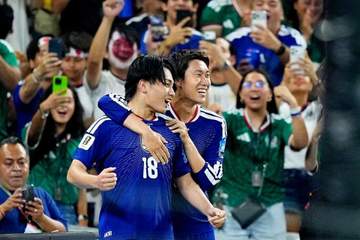 日本が記録ずくめの大勝で大会初勝利！決勝T進出前進 W杯史上最多4得点でチュニジア圧倒 鎌田日本最速弾＆上田が日本初2得点 鬼門の第2戦で6大会ぶり白星