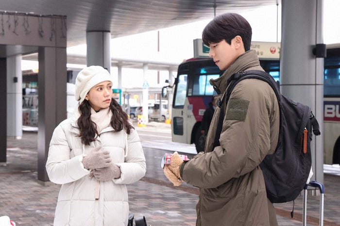 二階堂ふみ、チェ・ジョンヒョプ「Eye Love You」第6話より(C)TBS/撮影:高橋裕子