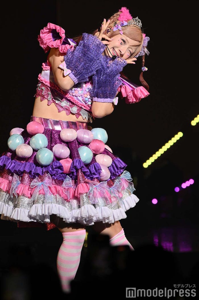 しなこ(C)モデルプレス