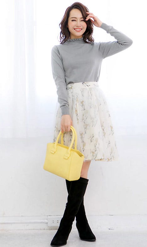 チュール×フラワープリント生地ミディアム丈フレアスカート「神戸レタス」2790円(税込)/画像提供:神戸レタス