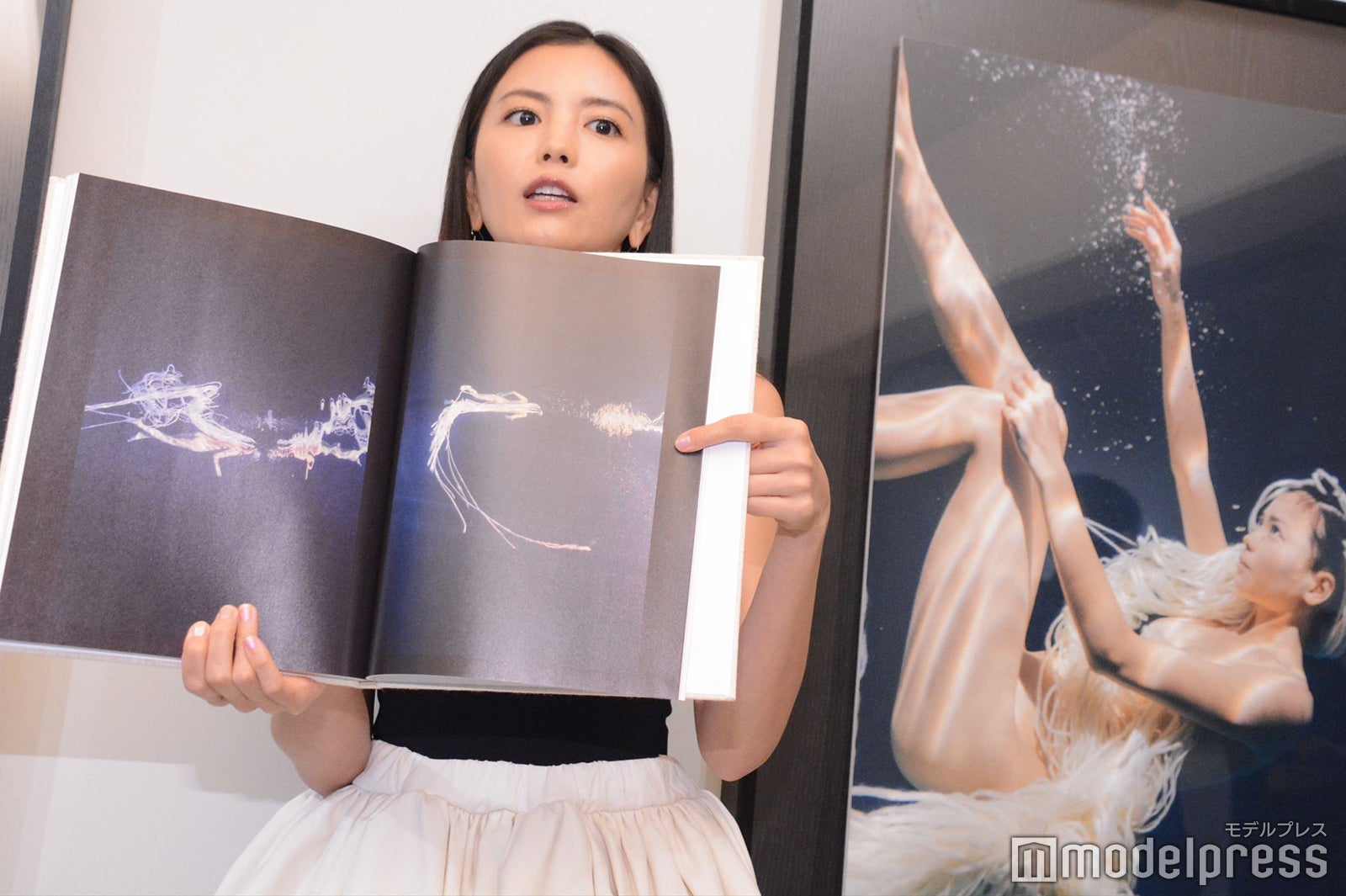 矢野未希子、初の自費出版写真集撮影でハプニング「溺れそうになって
