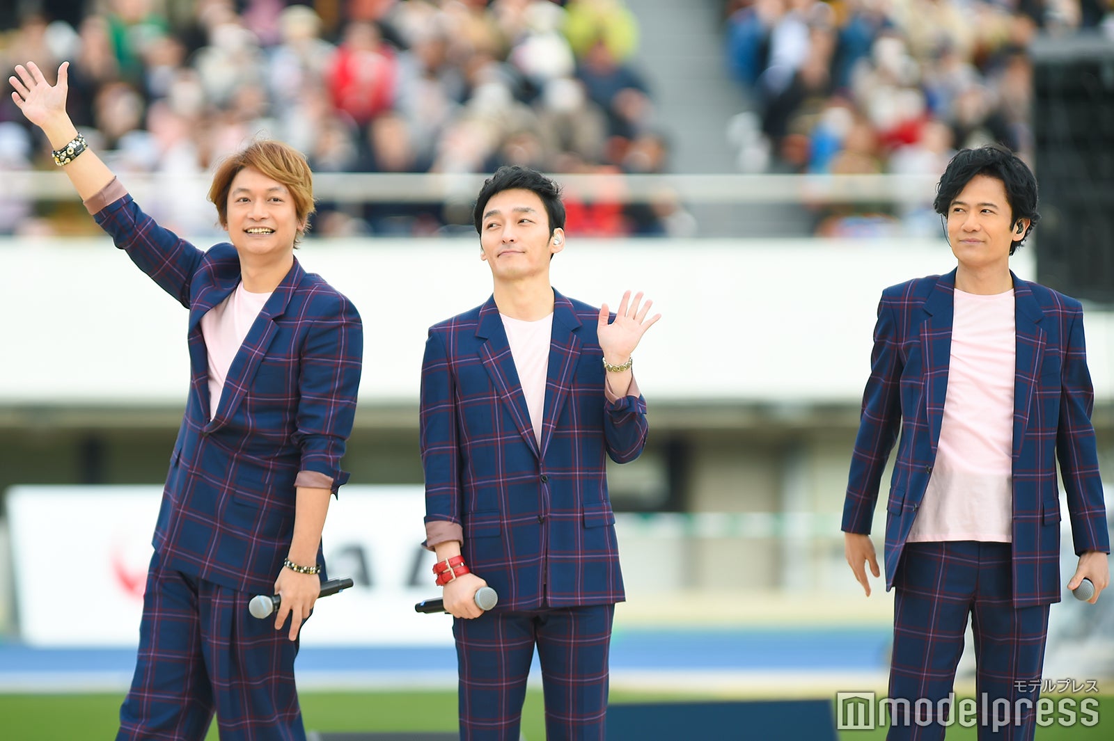 「パラ駅伝 in TOKYO 2019」に出演した香取慎吾、草なぎ剛、稲垣吾郎（C）モデルプレス