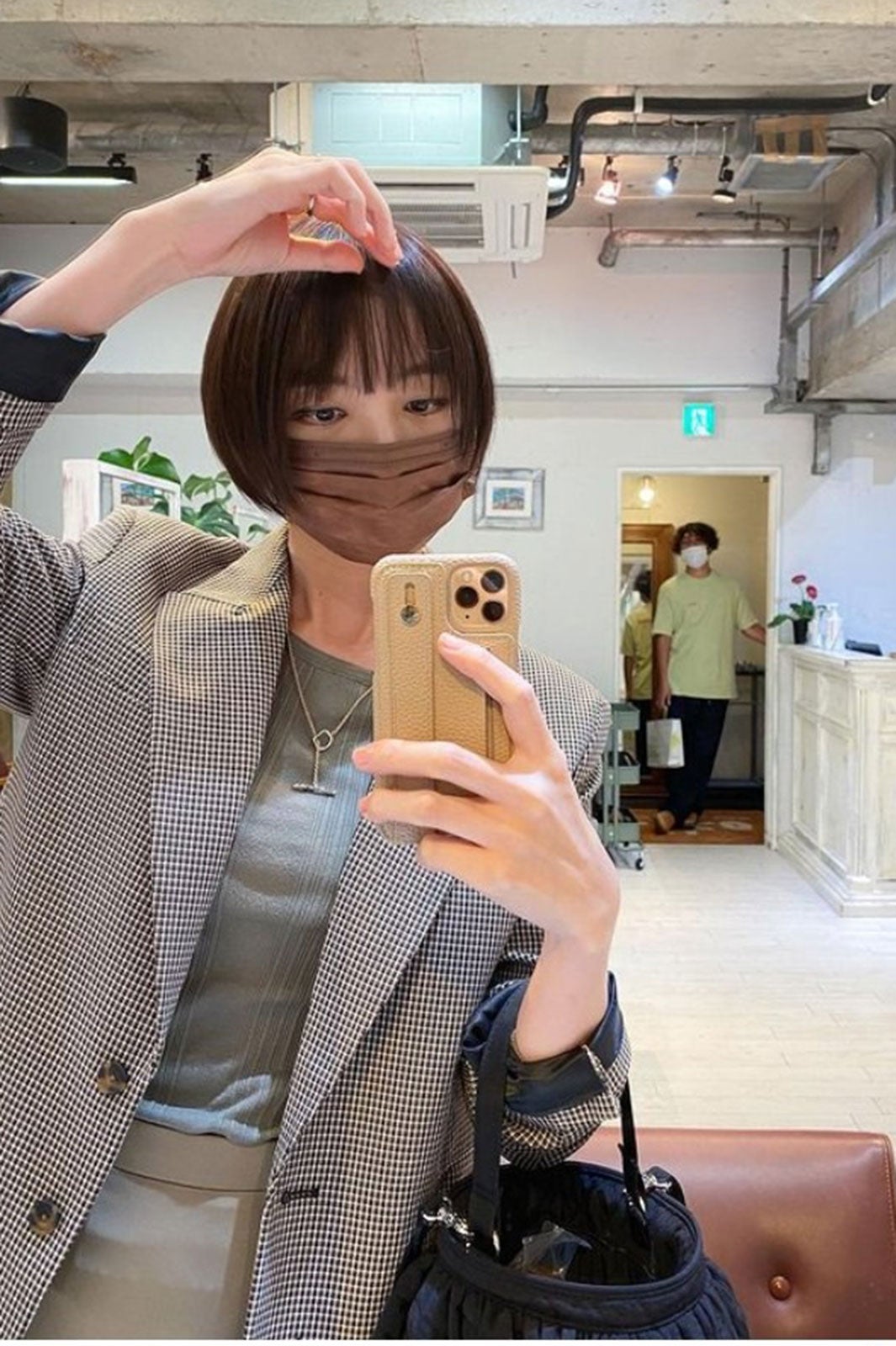 篠田麻里子、ドラマ撮影のため“黒染め”「似合ってる」と絶賛の声