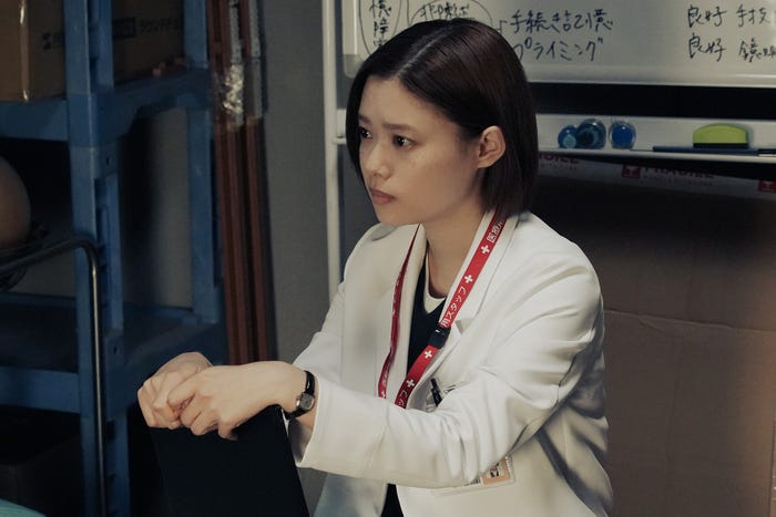 杉咲花「アンメット ある脳外科医の日記」第6話より(C)カンテレ