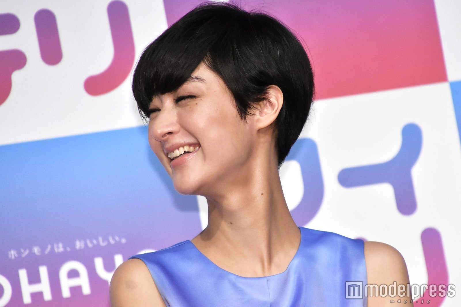 シシド カフカ 大胆イメチェンの理由は 50cmバッサリカットの新ヘア生お披露目 モデルプレス シシド カフカ 大胆イメチェンの理由は 50cmバッサリカットの新ヘア生お披露目 モデルプレス