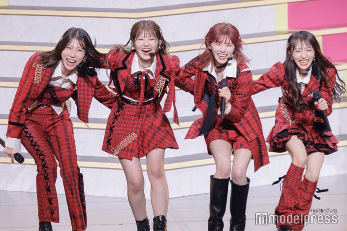 茂木忍、村山彩希、岡田奈々、向井地美音(C)モデルプレス