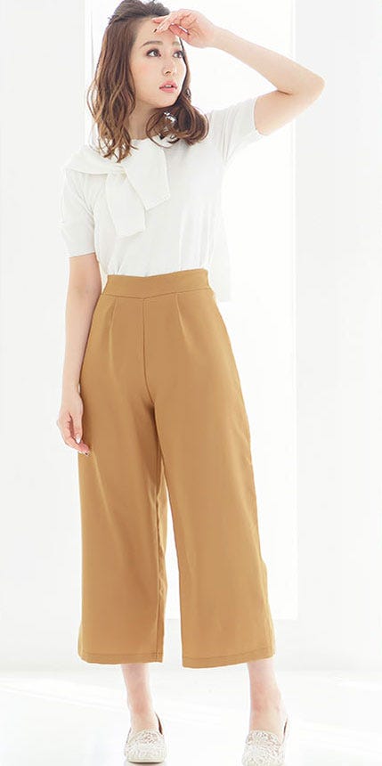 ジョーゼットシンプルワイドパンツ「神戸レタス」2590円(税込)