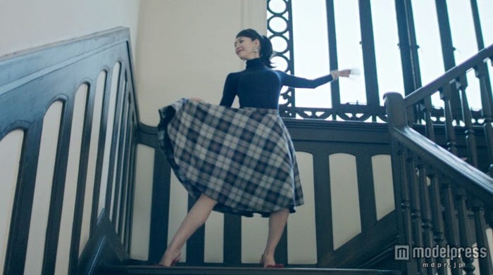 知花くらら/ファッション誌「Domani」(小学館)新CMより