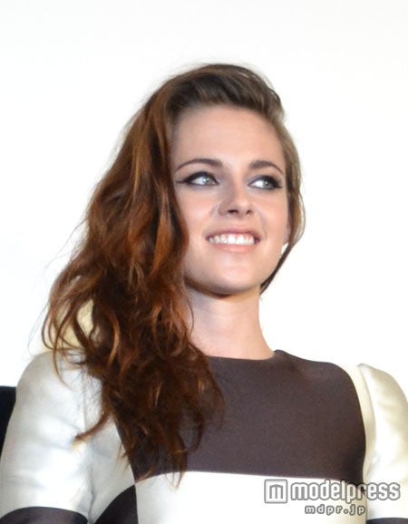 会場のファンには手を振るなど、とてもスウィート。