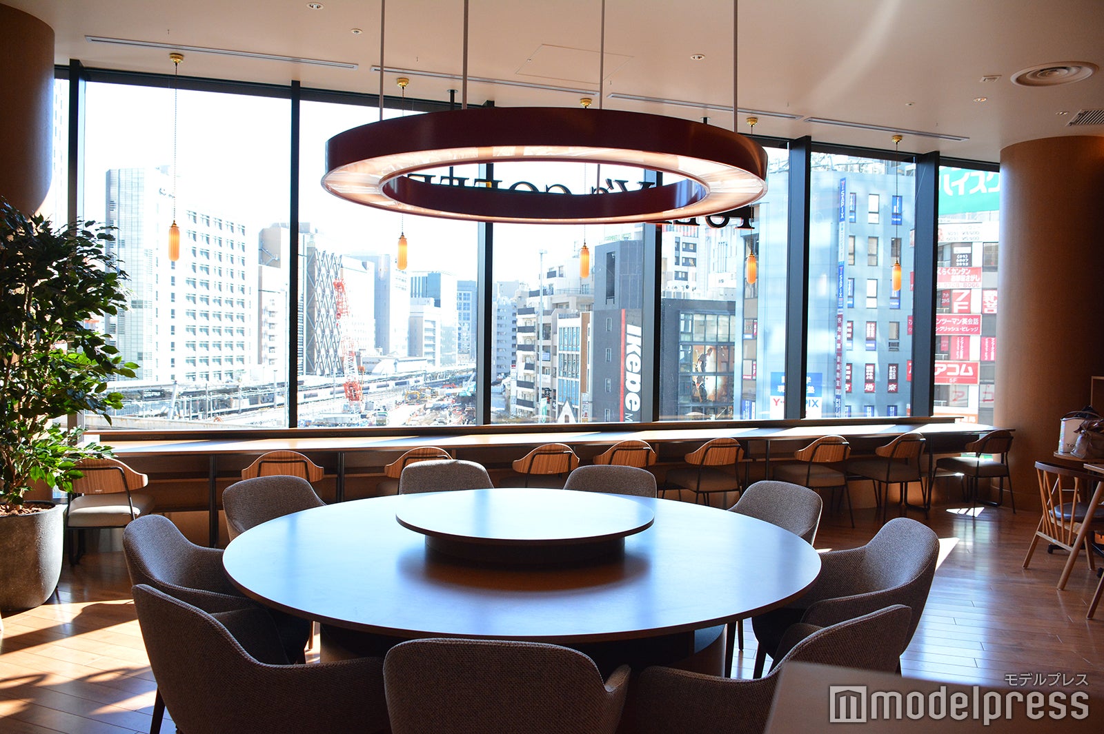 タリーズコーヒー（C）モデルプレス