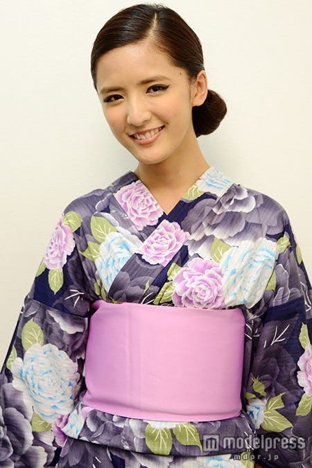 藤井萩花