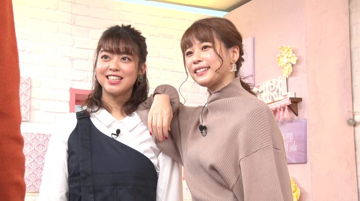 (左から)杉原千尋アナ、鈴木唯アナ(提供写真)