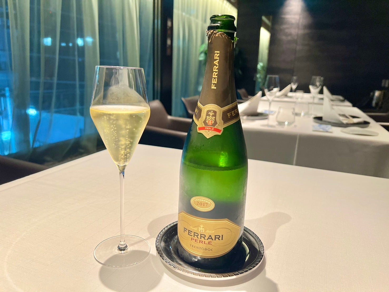 矢島尚也「グルメ巡りで出会ったお酒のペアリング！」（提供写真）