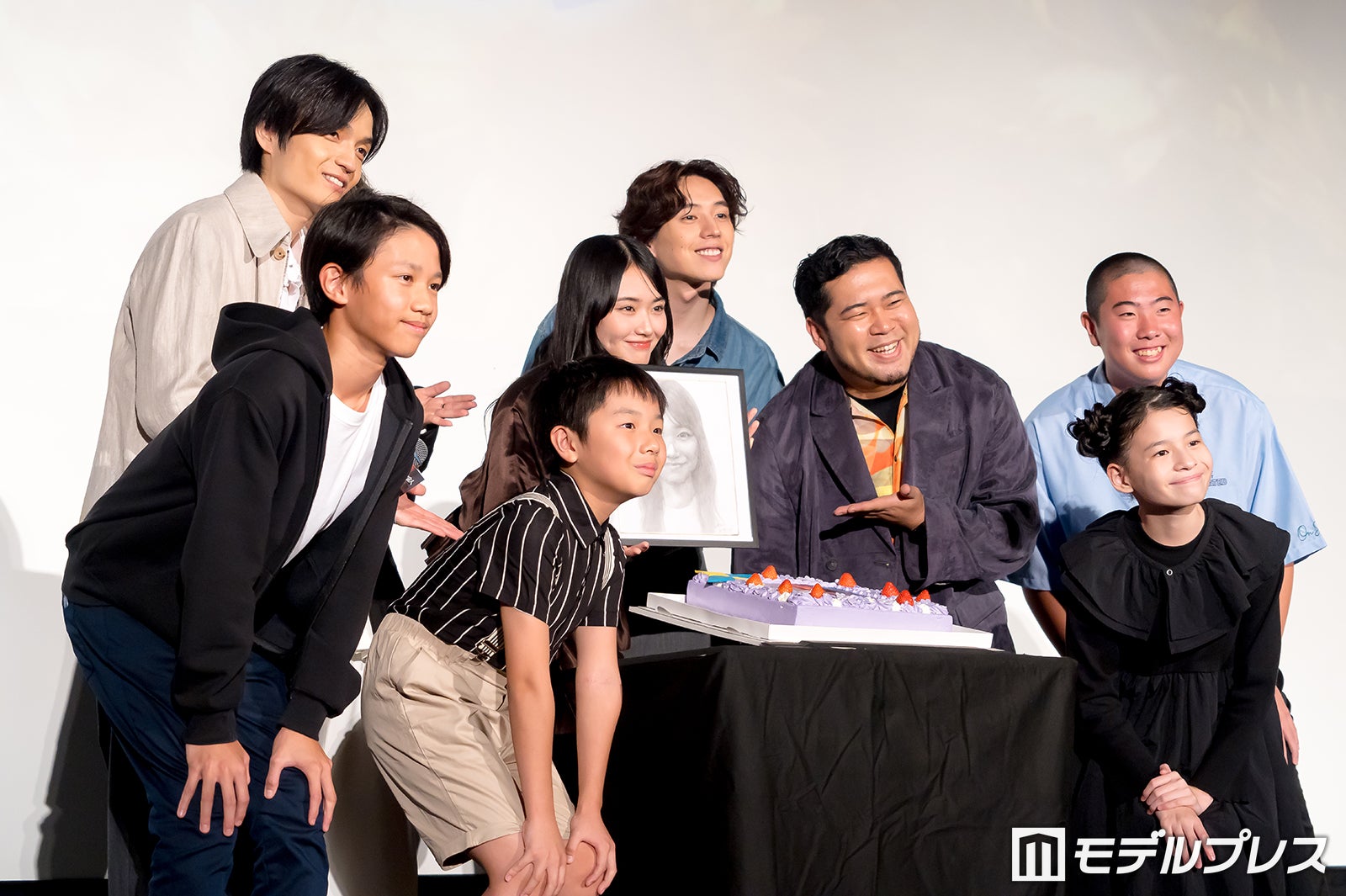 末永陽、槙木悠人、坂東龍汰、岡山天音、山崎天、松井ケムリ、中込佑玖、鈴木咲（C）モデルプレス
