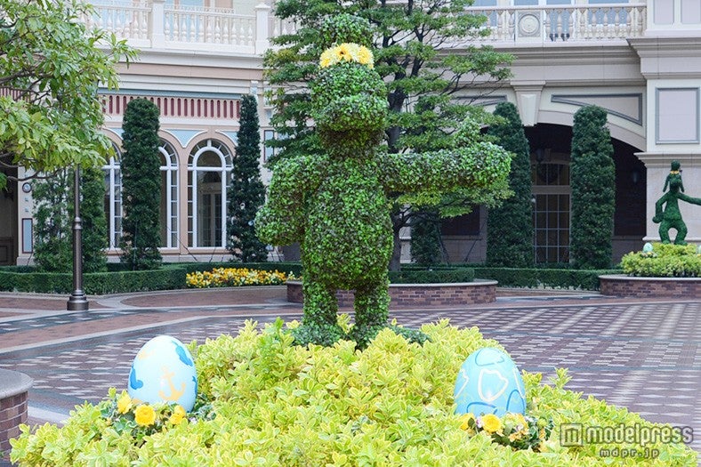 ドナルド／イースターのデコレーションが施されている