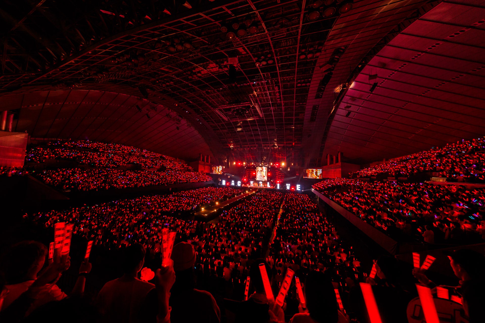 櫻坂46「8th Single BACKS LIVE！！」（C）上山陽介