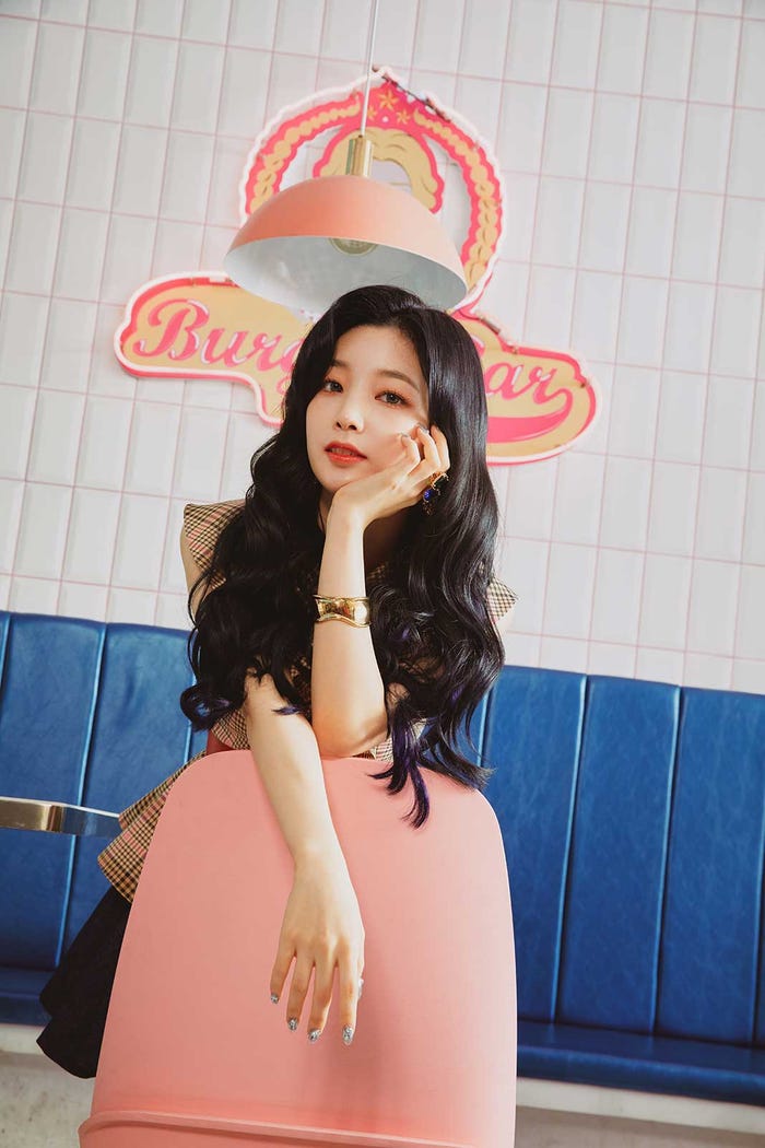 Yeon Hee (C)Woollim Entertainment Co.,Ltd
