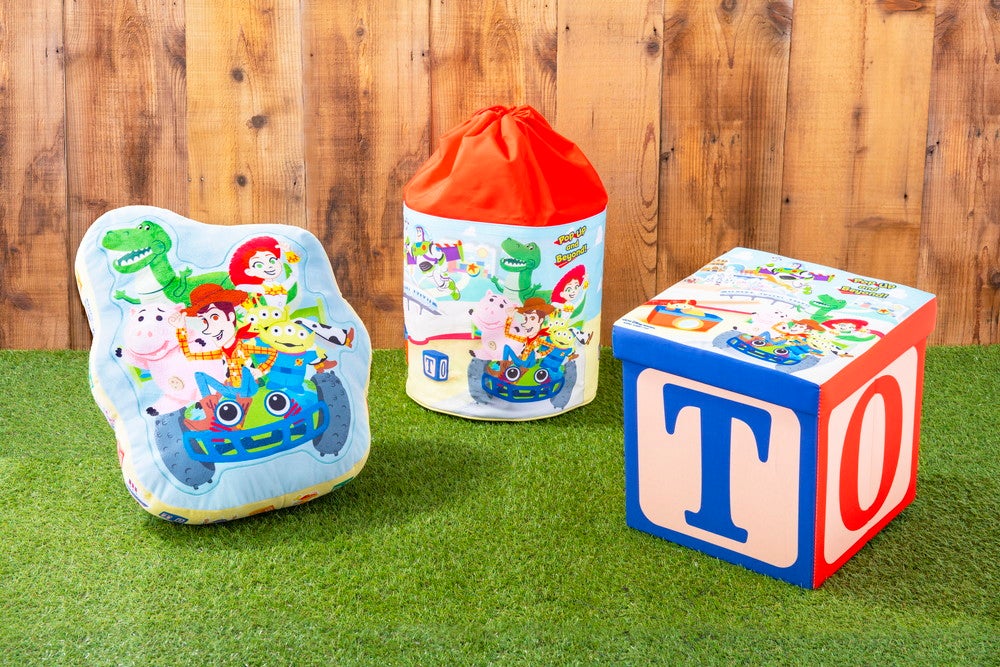 （C）Disney （C）Disney／Pixar （C）2022 Hasbro．All Rights Reserved．（C）2022 Poof-Slinky，Inc．