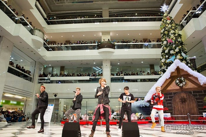 アフター・ロミオ(左から:ドリュー、ティーシー、ブレイク、ジェイク、デヴィン)