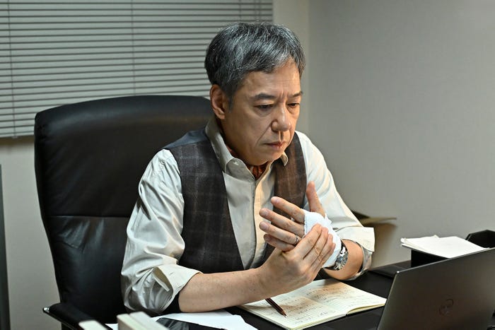 板尾創路「地獄の果てまで連れていく」第6話(C)「地獄の果てまで連れていく」製作委員会