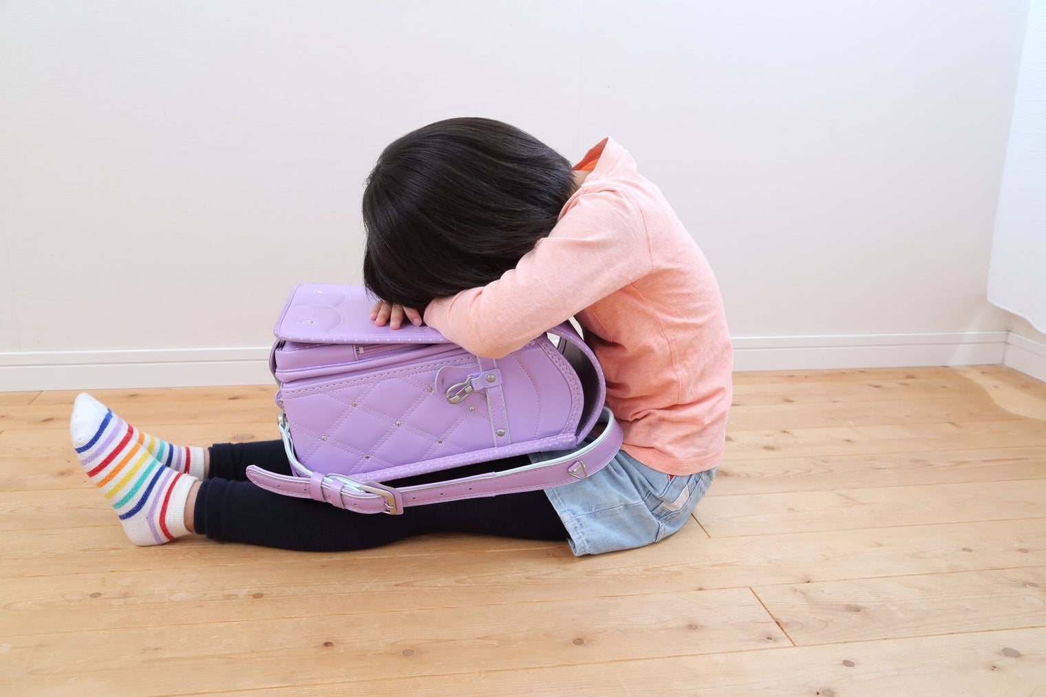 (画像1/2) 学校に行きたくないと泣き叫ぶ小学4年の娘。不登校は甘え？と思うママへのアドバイスは？ モデルプレス