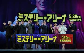 綺麗！ 21歳になった芦田愛菜 黒ドレスの美白が凄い TVの雰囲気と一変 大人女子の姿で舞台挨拶に