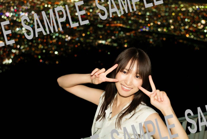 菅井友香卒業写真集「大切なもの」TSUTAYAポストカード(C)細居幸次郎/集英社