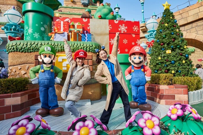 エリア内に入ると、マリオ＆ルイージと一緒にウィンターバージョンで記念撮影も可能　画像提供：ユニバーサル・スタジオ・ジャパン