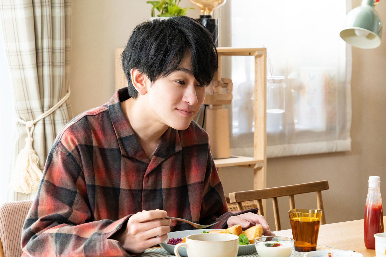 【元科捜研の主婦 第1話】新米刑事・道彦（横山裕）、元科捜研エースの妻・詩織（松本まりか）と難事件に挑む