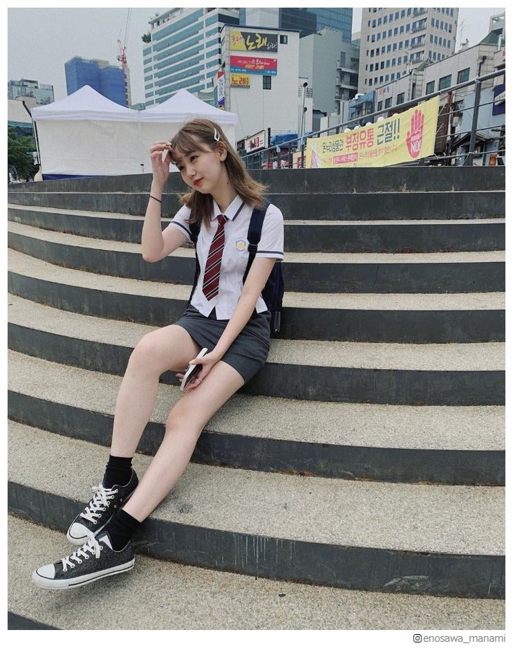 江野沢愛美、韓国のミニスカJKショットで美脚披露「過去1番反響があった」