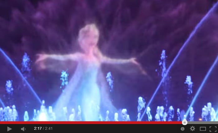 「アナと雪の女王」/The DIS「"Let It Go" from Disney's "Frozen" in "World of Color - Winter Dreams"」/YouTubeより