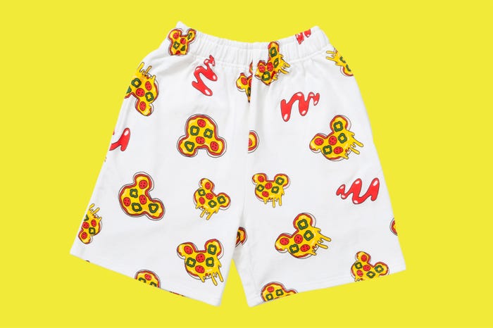 ショートパンツ¥6,500(C)Disney