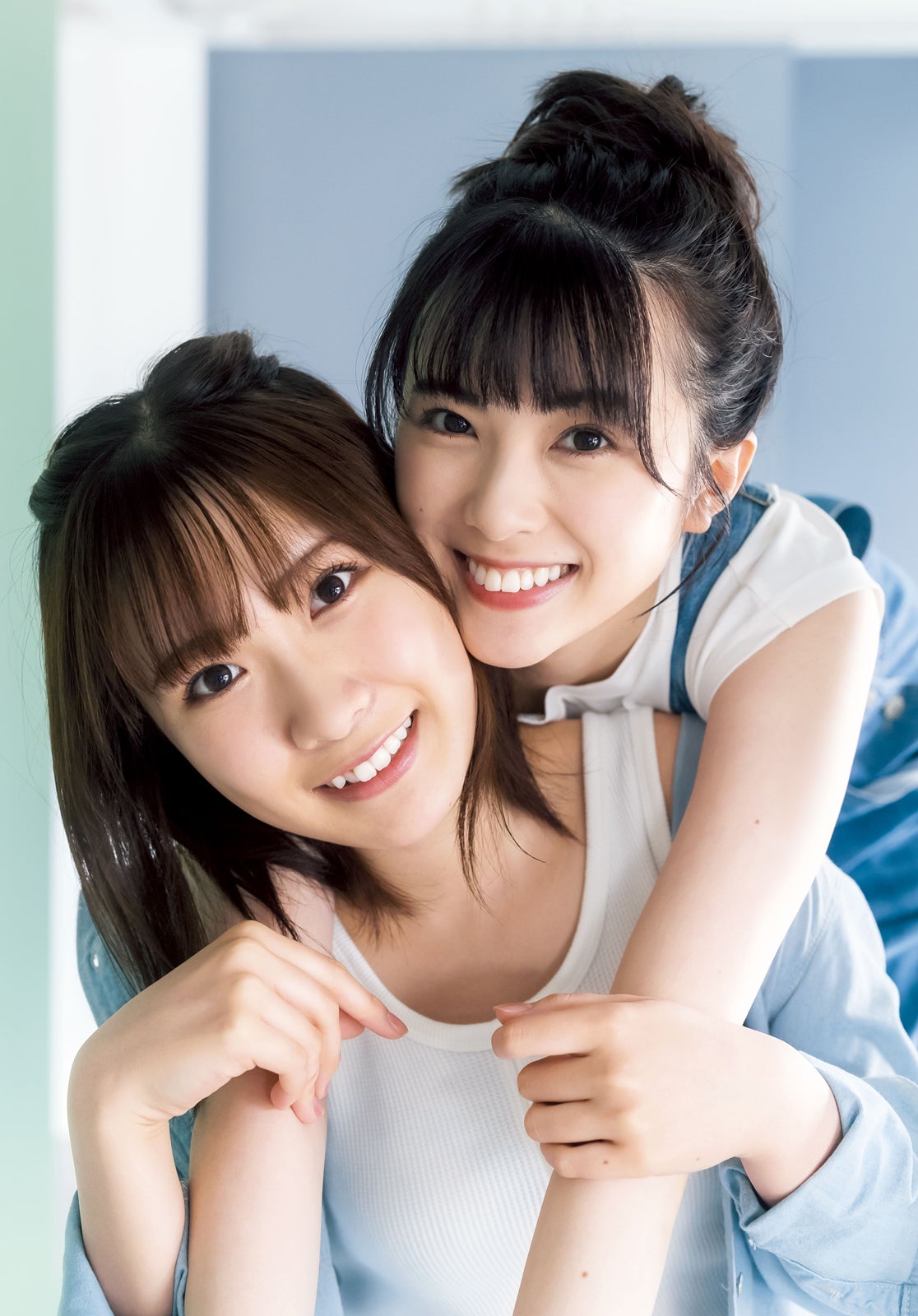 坂倉花、結那（C）藤本和典／集英社