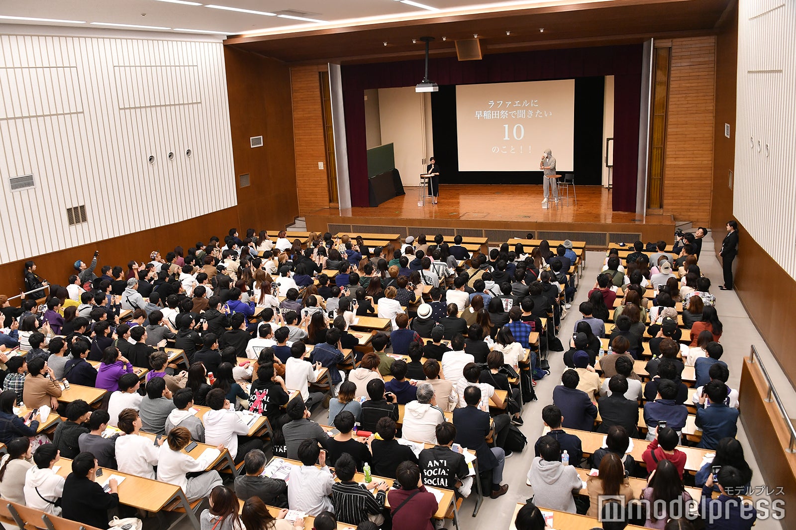 ラファエル トークショーの様子 （C）モデルプレス