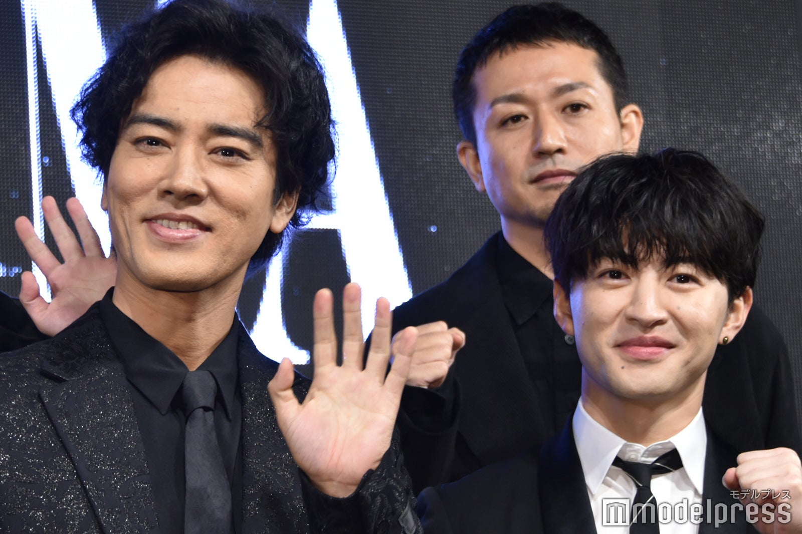 桐谷健太、佐野玲於（C）モデルプレス