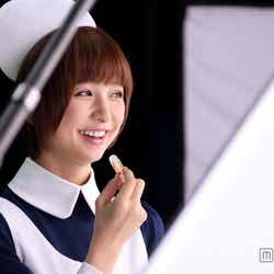 篠田麻里子/新CM「メンソレータムマリコ」篇メイキングショット